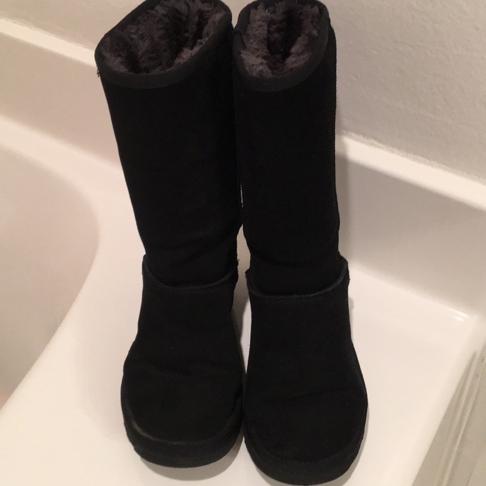 UGG tall fur lined black boots